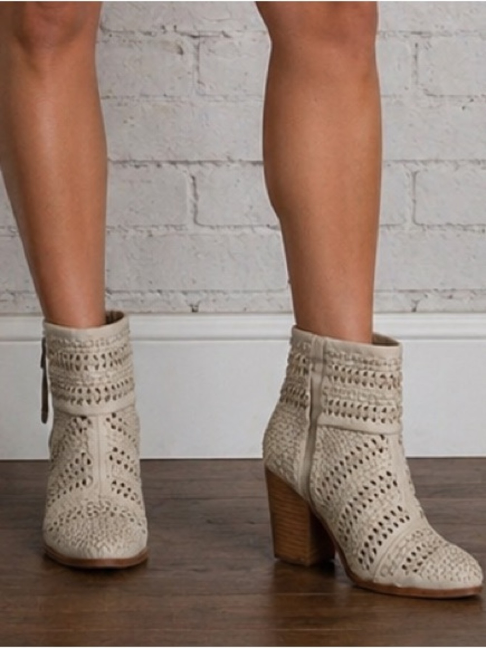 Rag & Bone NY leather heeled Creme woven  Ankle Boots booties Size 36 Zip up